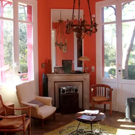 Maison De 10 Avec Vue Sur La Jardin Clos Et Wifi A Holiday home